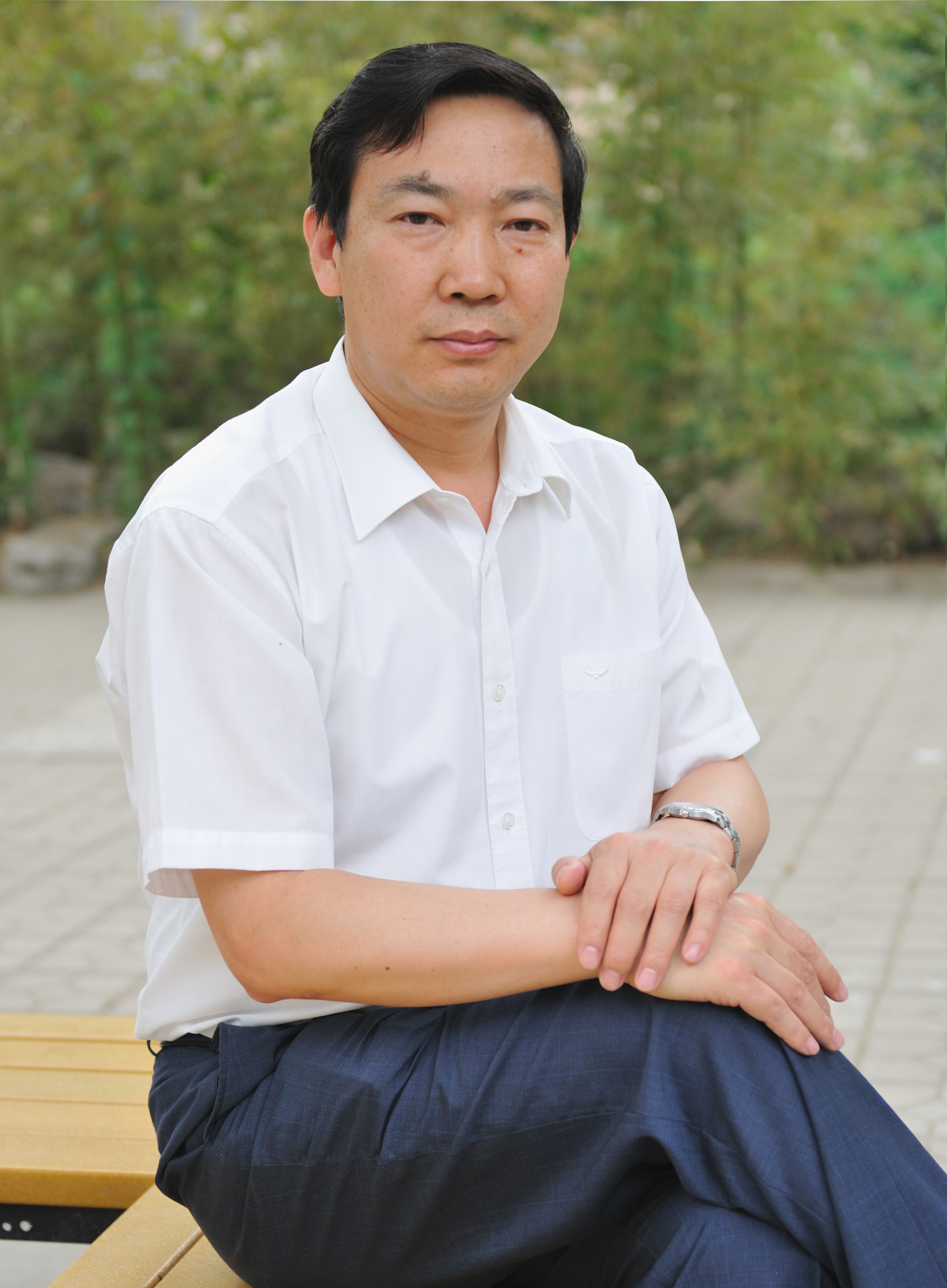 徐建中教授.jpg